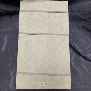 Stella & Dot Gray Suede Covet Jewelry Box with Gold Logo